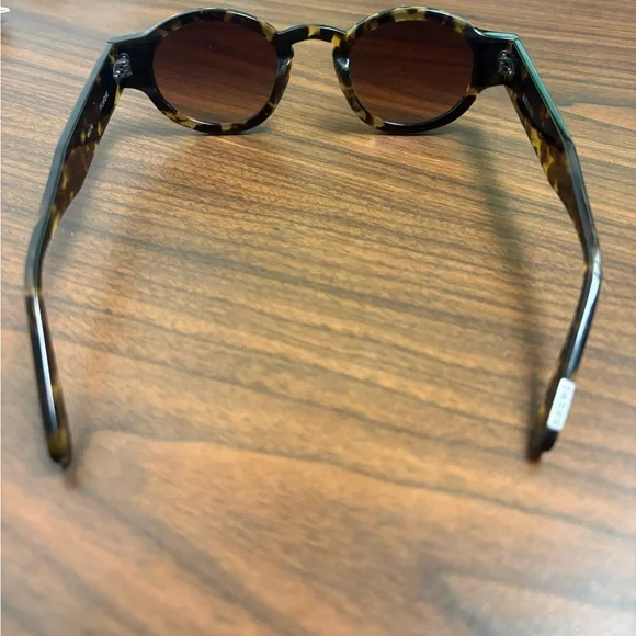 Retro Krewe Sunglasses!! - Picture 8 of 8